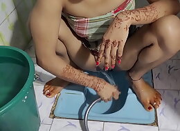 Village Wife Bathroom Sex With Hindi Sex Chat